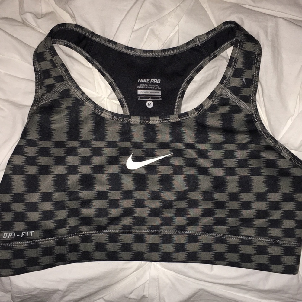 Sports bra